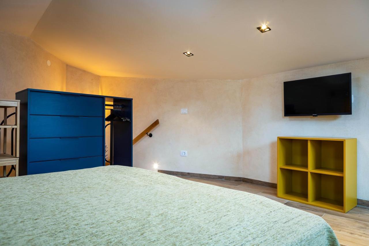 Casa Wau Apartment Ровин Екстериор снимка