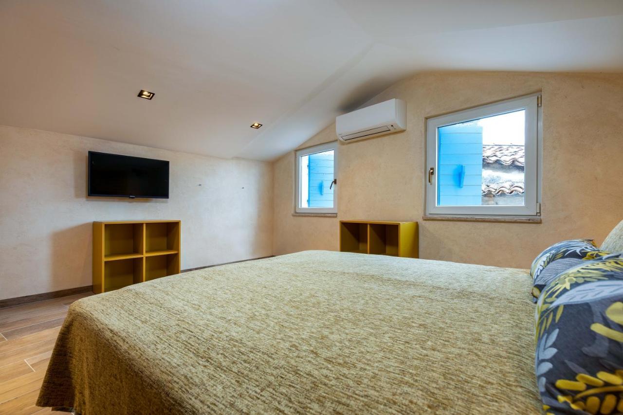 Casa Wau Apartment Ровин Екстериор снимка